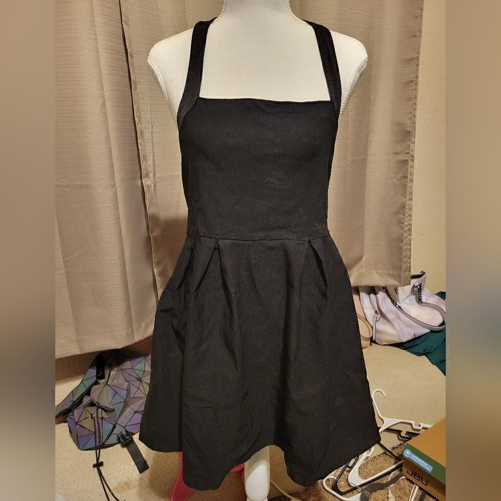 Black Dress 